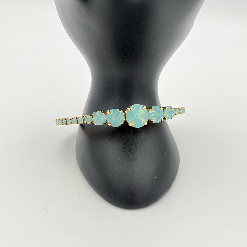 Signed Sorrelli Crystal Bracelet – Luxe Sparkle in Gold